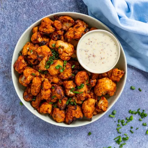 Vegane Blumenkohl Buffalo Wings aus der Heißluftfritteuse