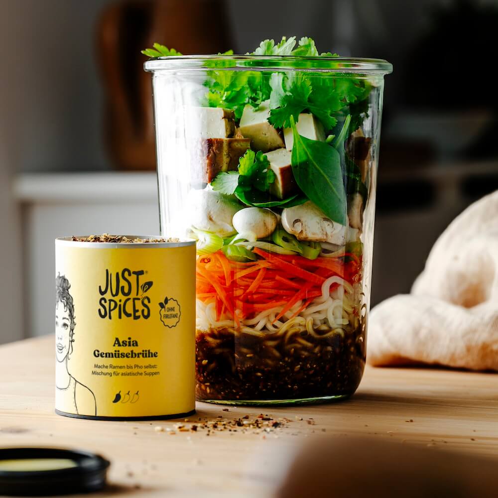 Asiatische Suppe im Glas | Rezept | JUST SPICES®