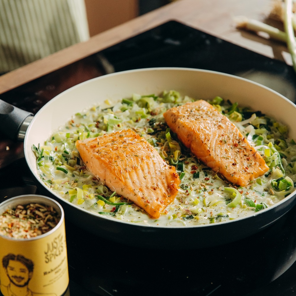 Cremiges Lauchgemüse mit Lachs