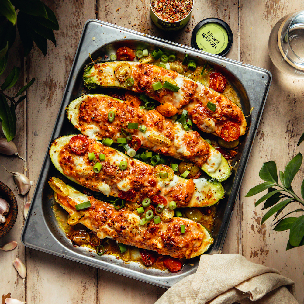 Gefüllte Zucchini mit Thunfisch | Rezept | JUST SPICES®