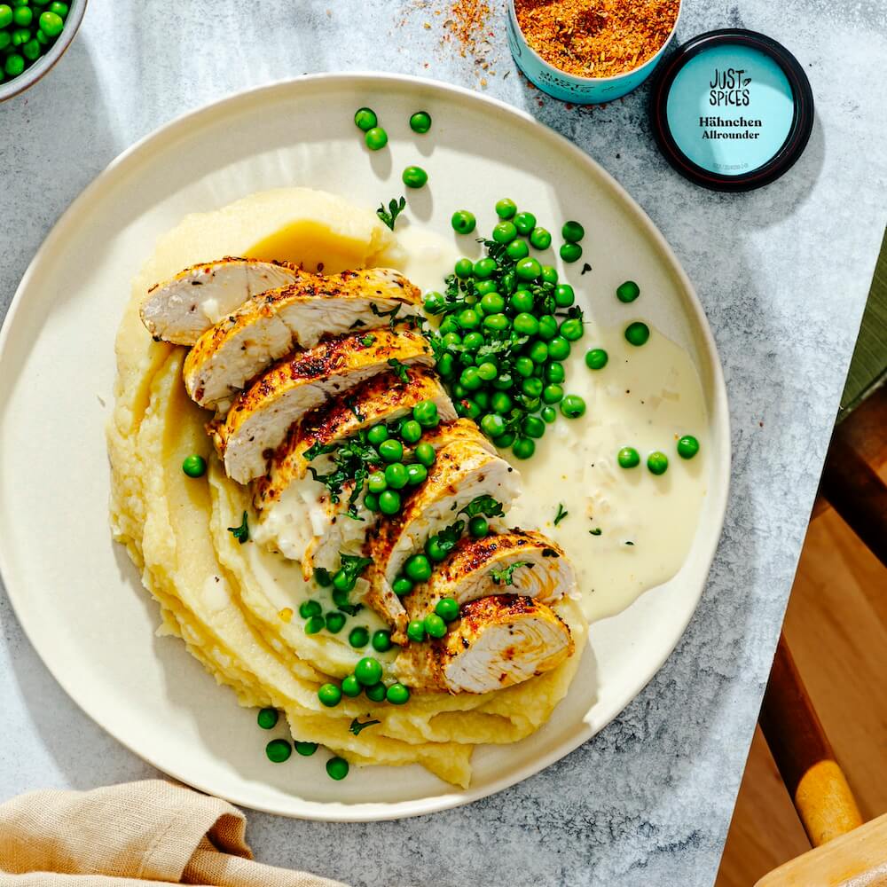 Putenbrust mit Zitronensoße, Selleriepüree &amp; Erbsen | Rezept | JUST SPICES®