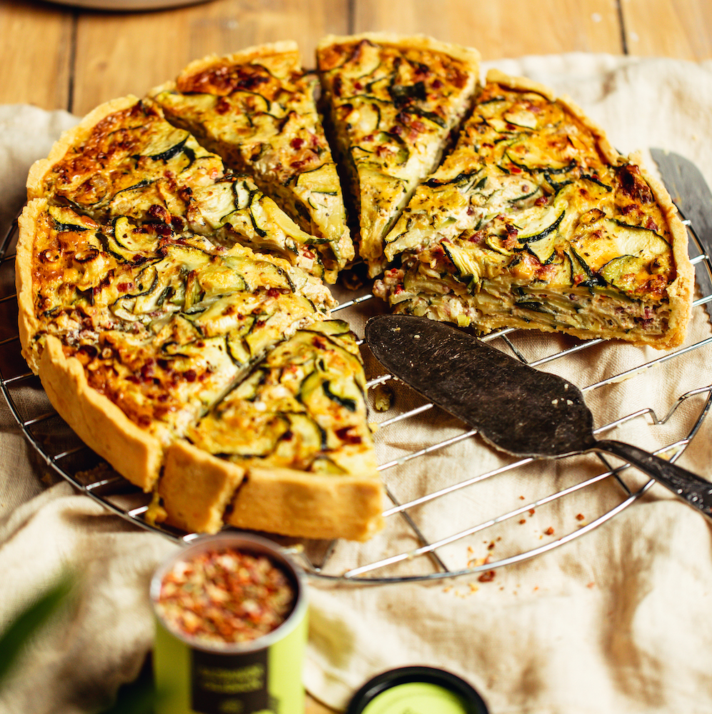 Zucchini Quiche mit Speck | Rezept | JUST SPICES®