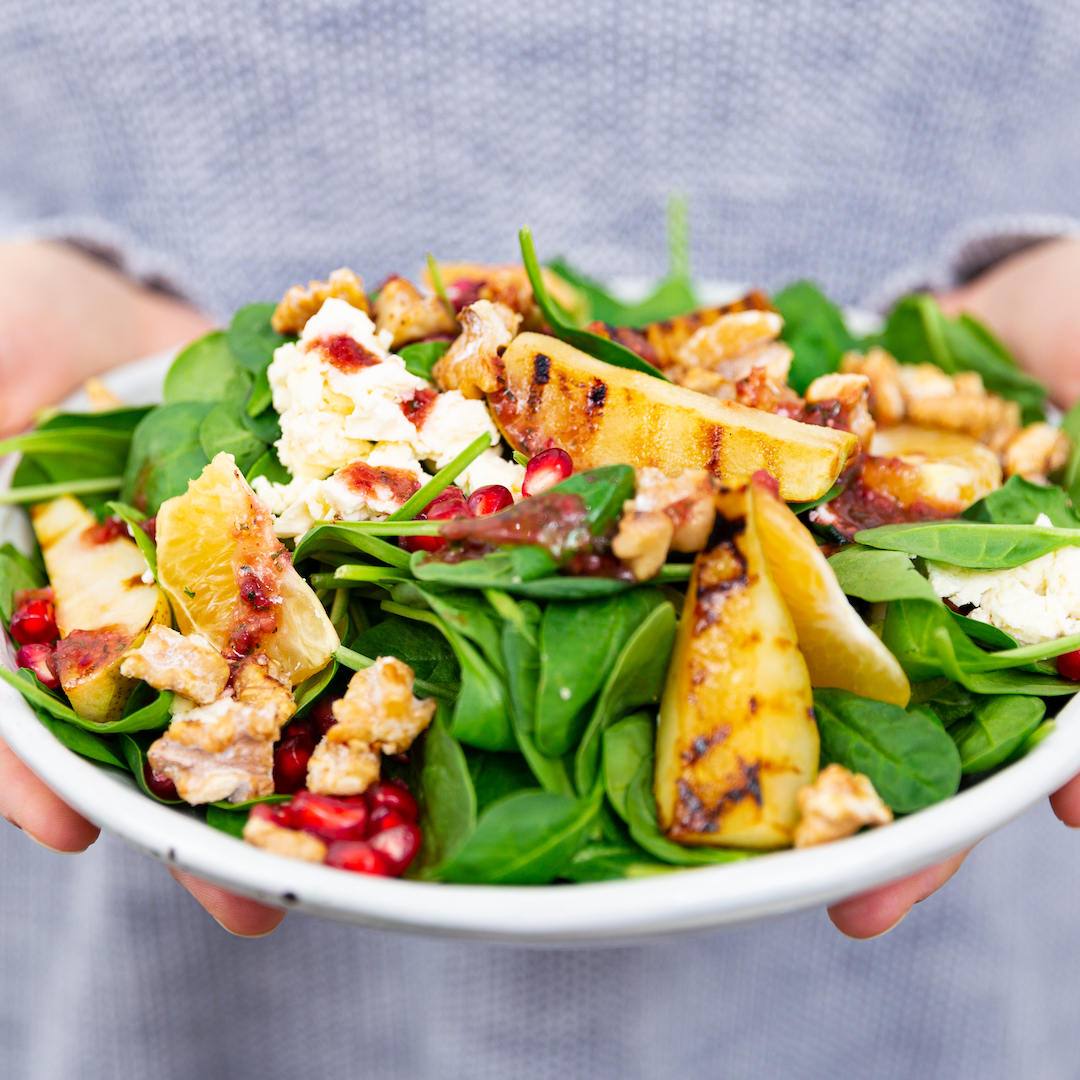 Spinatsalat mit Birnen und Granatapfel Vinaigrette | Rezept | JUST SPICES®
