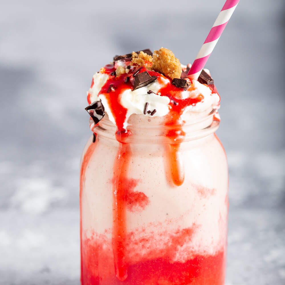 Erdbeer Rhabarber Shake | Rezept | JUST SPICES®