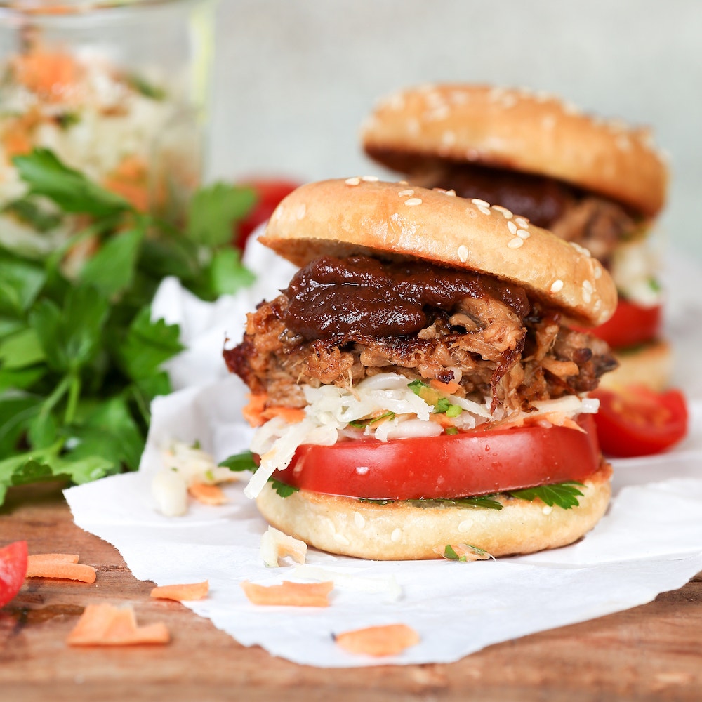 Pulled Pork Burger aus dem Ofen Rezept JUST SPICES®
