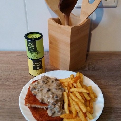 Klassisches Jägerschnitzel mit Pommes