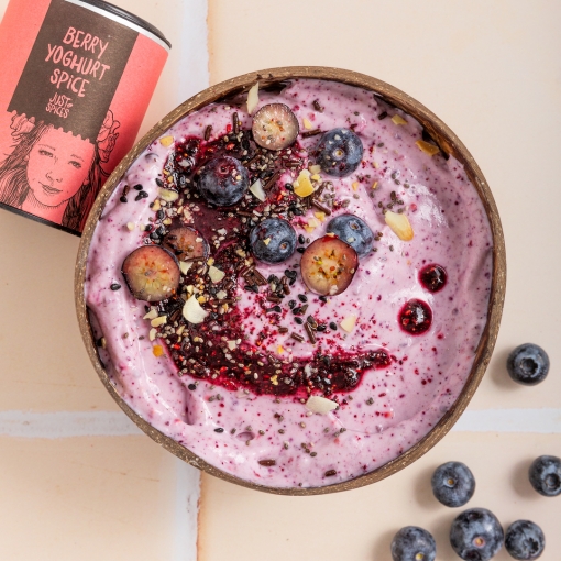 Joghurt Bowl mit Beeren