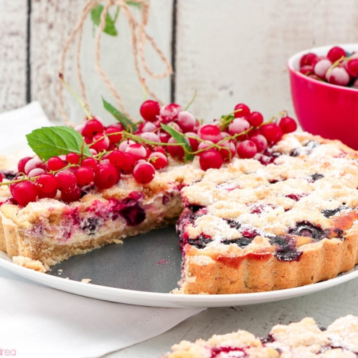 Sommerliche Beerentarte mit Frischkäse