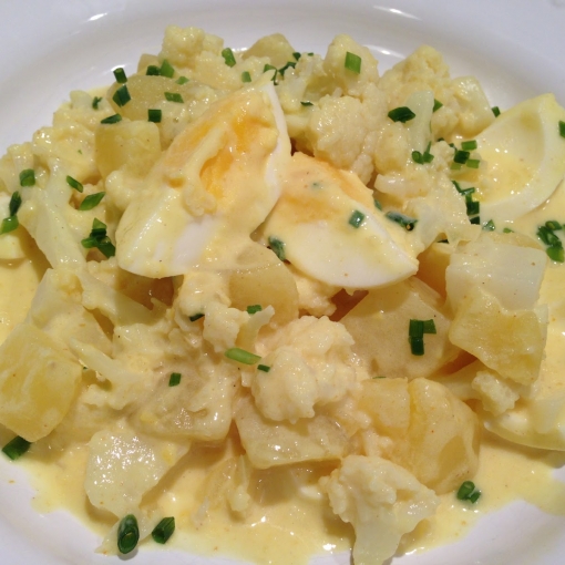 Blumenkohltopf mit Currysoße