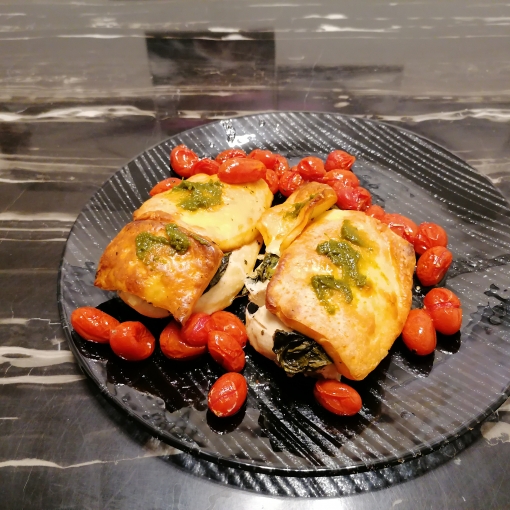 Basilikum-Halloumi Hühnchen