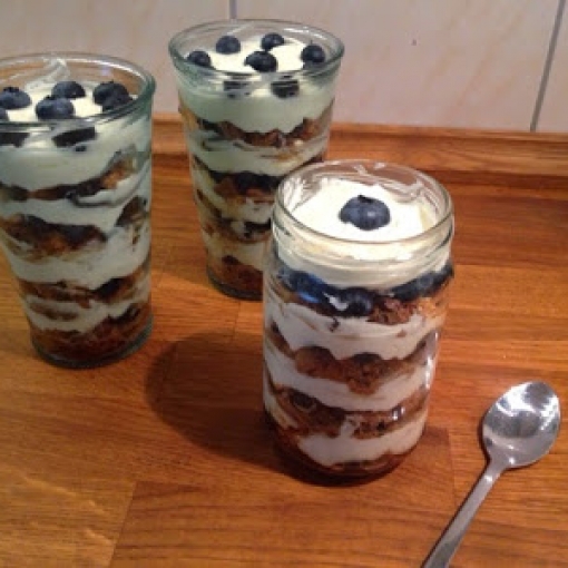 Blaubeer-Kaffee-Trifle