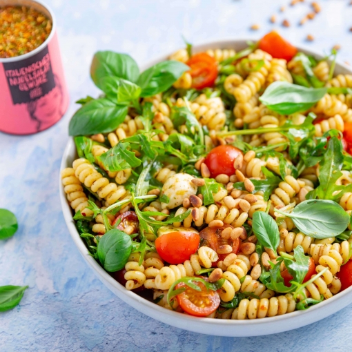 Italienischer Nudelsalat mit Rucola 