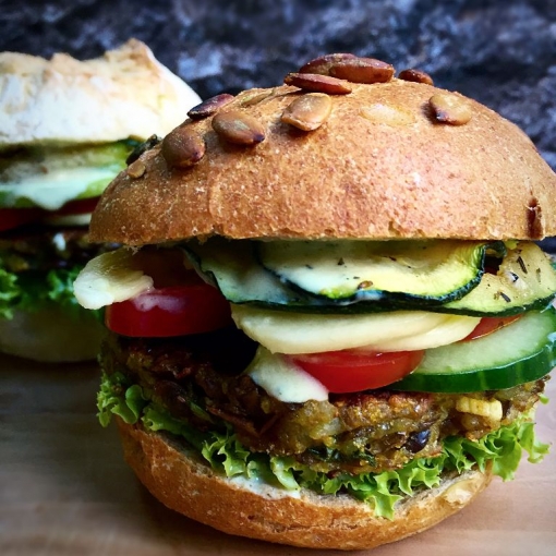 Exotischer Reis-Linsen Burger
