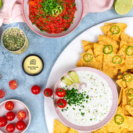 Sour Cream und Tomatensalsa