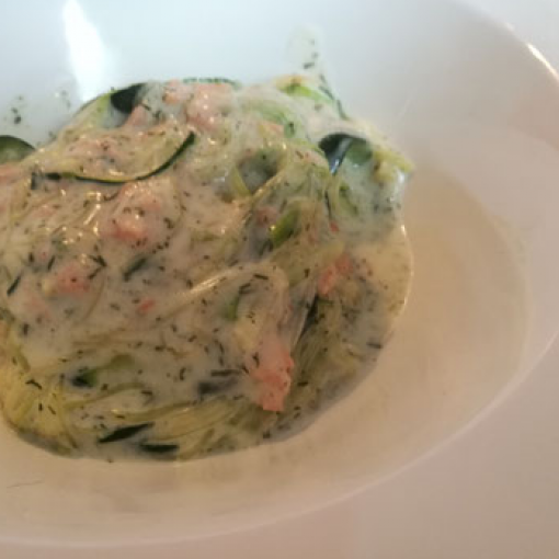 Zoodles mit Lachssauce mit Thermomix®