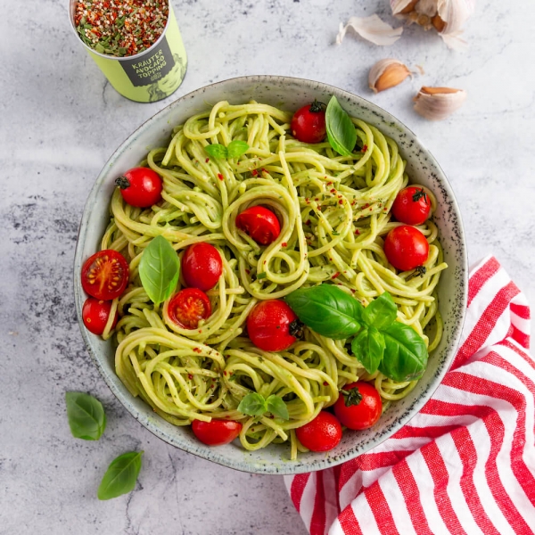 Spaghetti mit Avocado-Pesto | Rezept | JUST SPICES