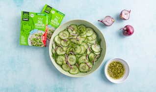 Gurkensalat mit Dill Kräuter Dressing 