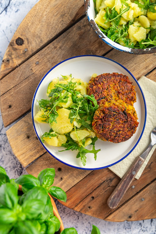 Gemüsefrikadellen mit Kartoffelsalat 