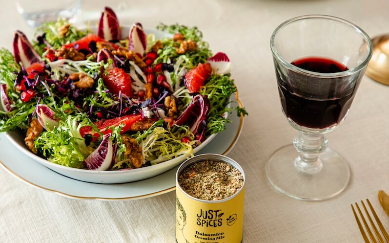 Wintersalat mit Frisée und Blutorange