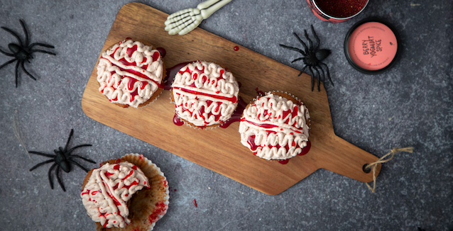 Gehirnmuffins für Halloween Dekoriert 