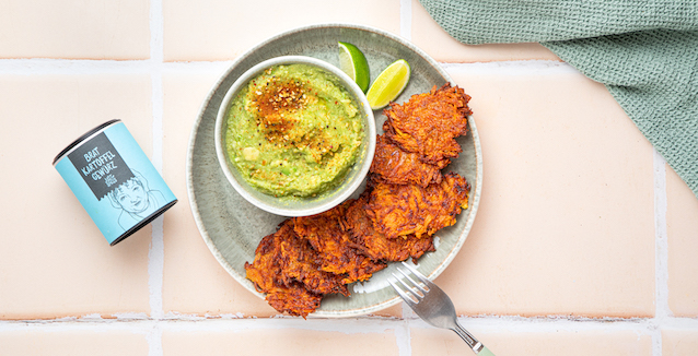 Karottenpuffer mit Guacamole gewürzt mit dem Bratkartoffel Gewürz 