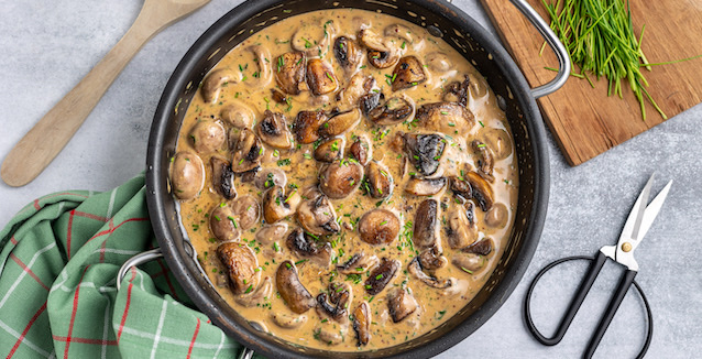 Champignons in cremiger Soße mit Schnittlauch 