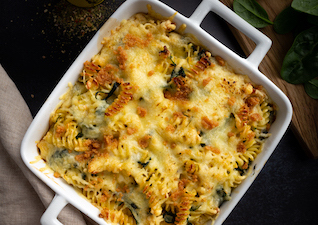 Vegetarischer Alfredo Nudelauflauf