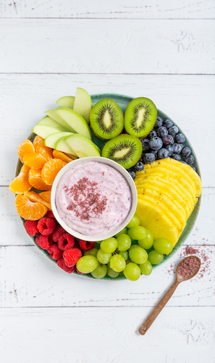 Obstteller mit Kokos Dip