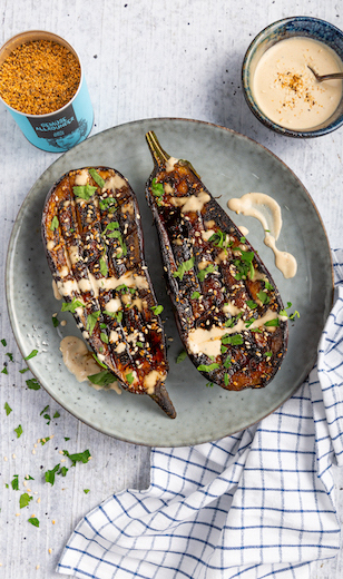 Gegrillte Aubergine mit Tahin Dip