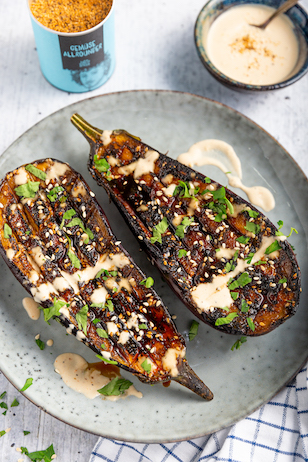 Gegrillte Aubergine mit Tahin Soße 