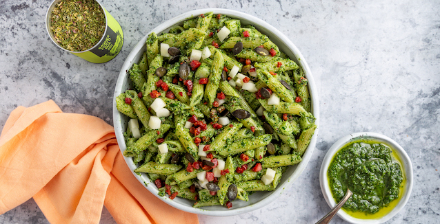 Nudeln mit Pest gewürzt mit grünen Pesto Mix 