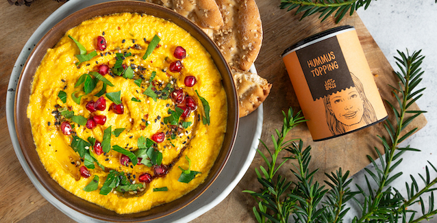 Gerösteter Karotten Humus gewürzt mit dem Hummus Gewürz von Just Spices 