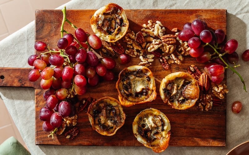 Blätterteig Muffins mit Brie und Champignons 