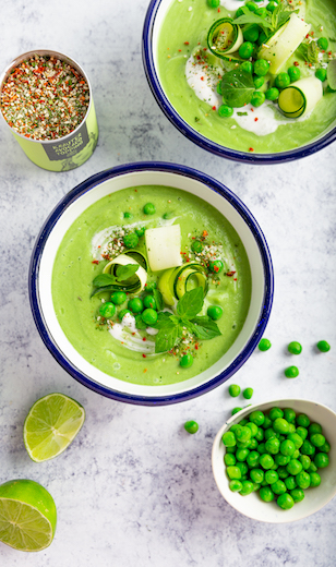 Grüne Gazpacho mit Erbsen und Zucchini 