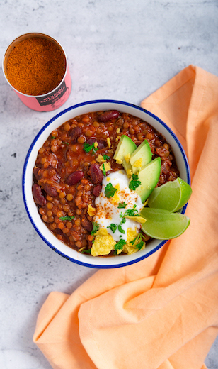 Veganes Chili mit Avocado 