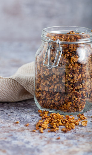 Rezept für selbstgemachtes Schokoladen Granola im Glas 