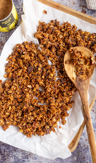 Selbstgemachtes Schokoladen Granola 