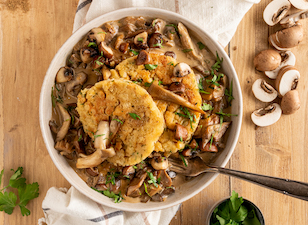 Serviettenknödel mit Pilzragout 