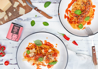 Spaghetti mit Tomatensoße 