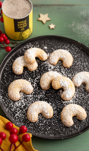 Klassische Vanillekipferl mit Puderzucker 