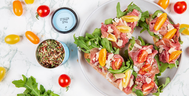 Stulle mit Schinken und Rucola und Tomaten gewürzt mit dem Stullen Spice 