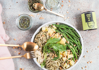 Bowl gewürzt mit Grünen Pesto Mix 