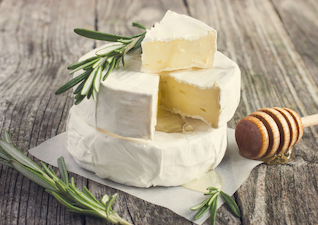 Camembert am Stück 